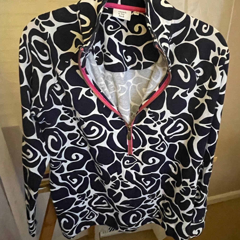 Crown & Ivy Zippered Pull Over